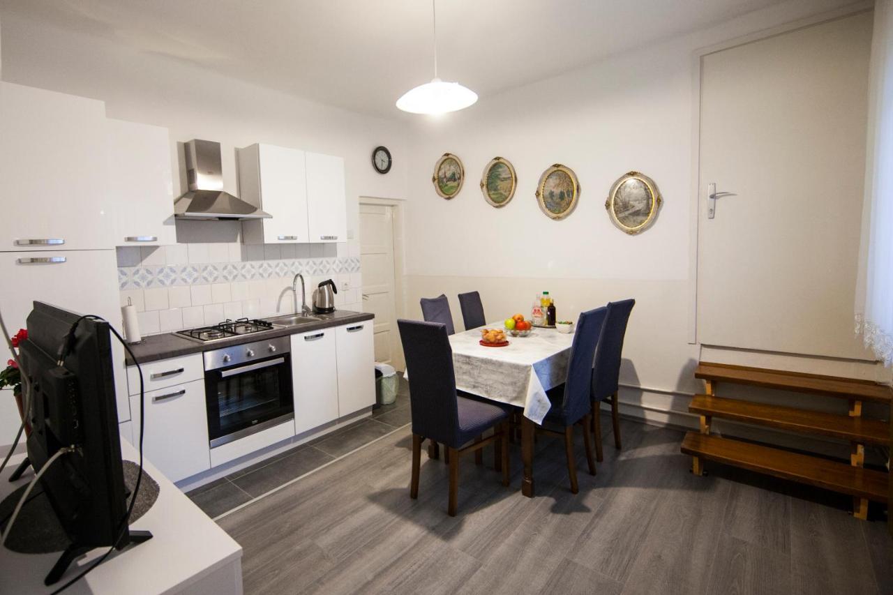 Apartman Kuca 150 Mala Subotica Exterior photo